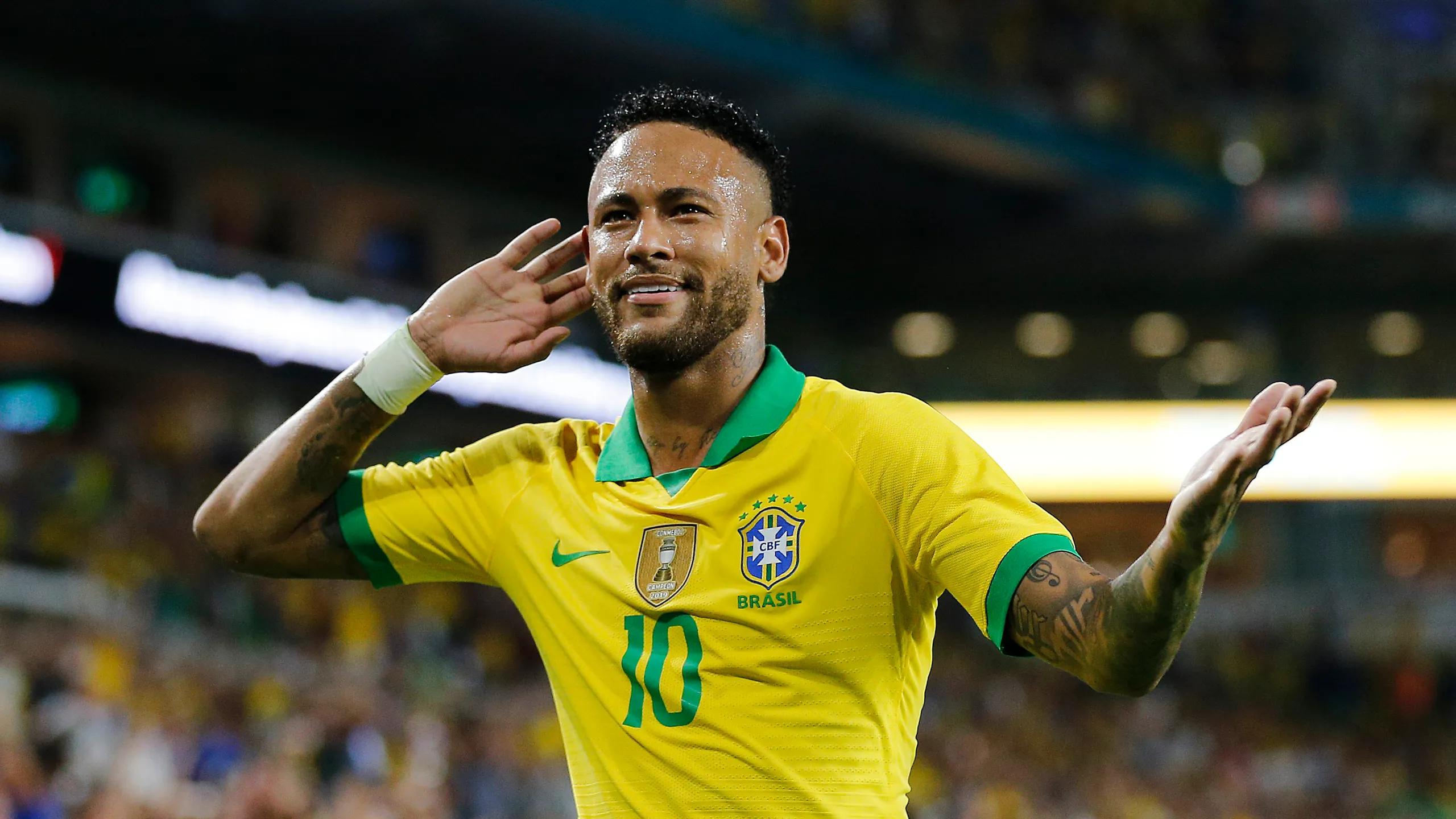 Neymar encendió las alarmas en la selección de Brasil tras una molestia física