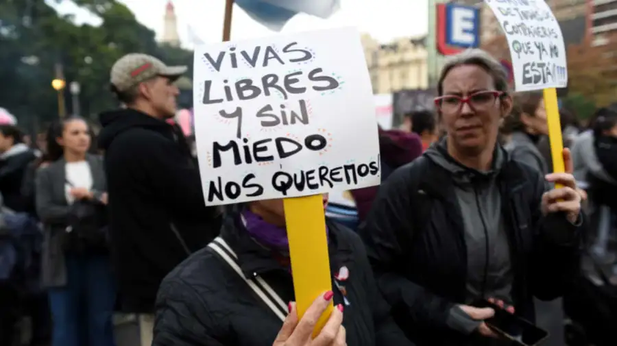 Una multitud participó de una nueva movilización por Ni Una Menos a diez años del primer reclamo
